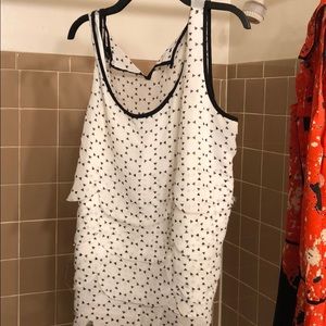 Blk and white top w/ blk trim and ruffles